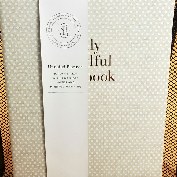 Notebook, Daily Planner Undated Blank Hourly Schedules Appointment Planner (C23 - Picture 1 of 9